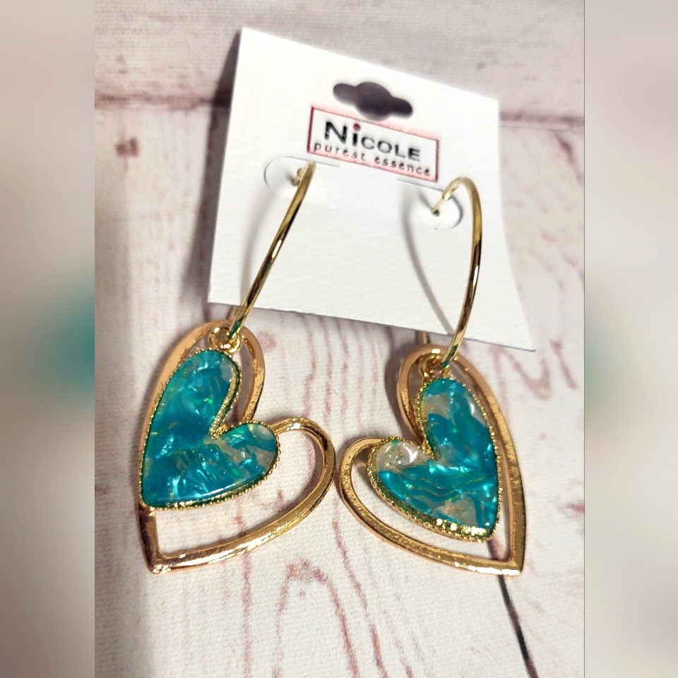 New Nicole Purest Essence Gold Heart Multicolor Pearlized Dangle
